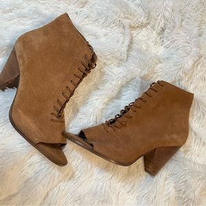 Women Nine West boots